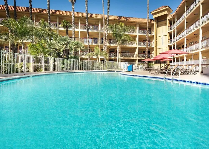 Ramada By Wyndham Burbank Airport